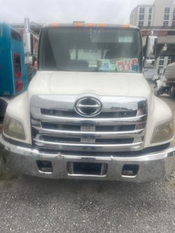 5 p VNJ8JN5E4S51642