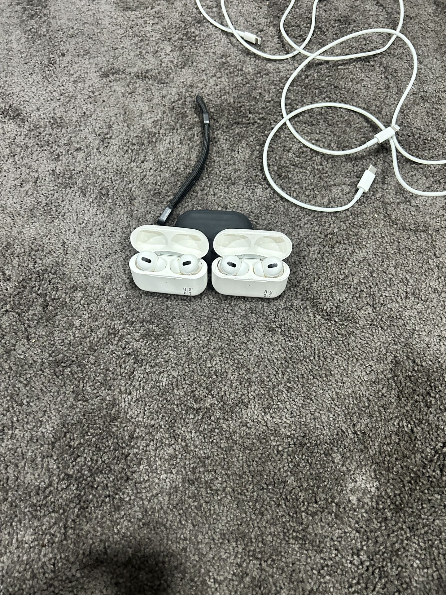 AirPods .. Root