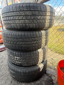 Kumho Solus TA51a Tires 215/50 R17 95V