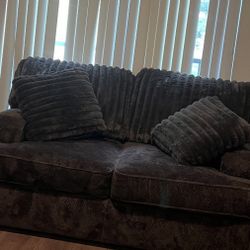 Loveseat 