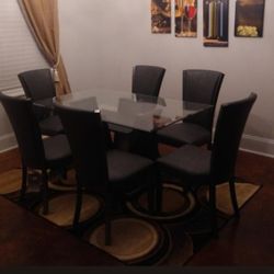 6 Chair Dinette Set With Area Rug And Wall Decor 