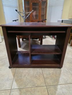 Computer desk