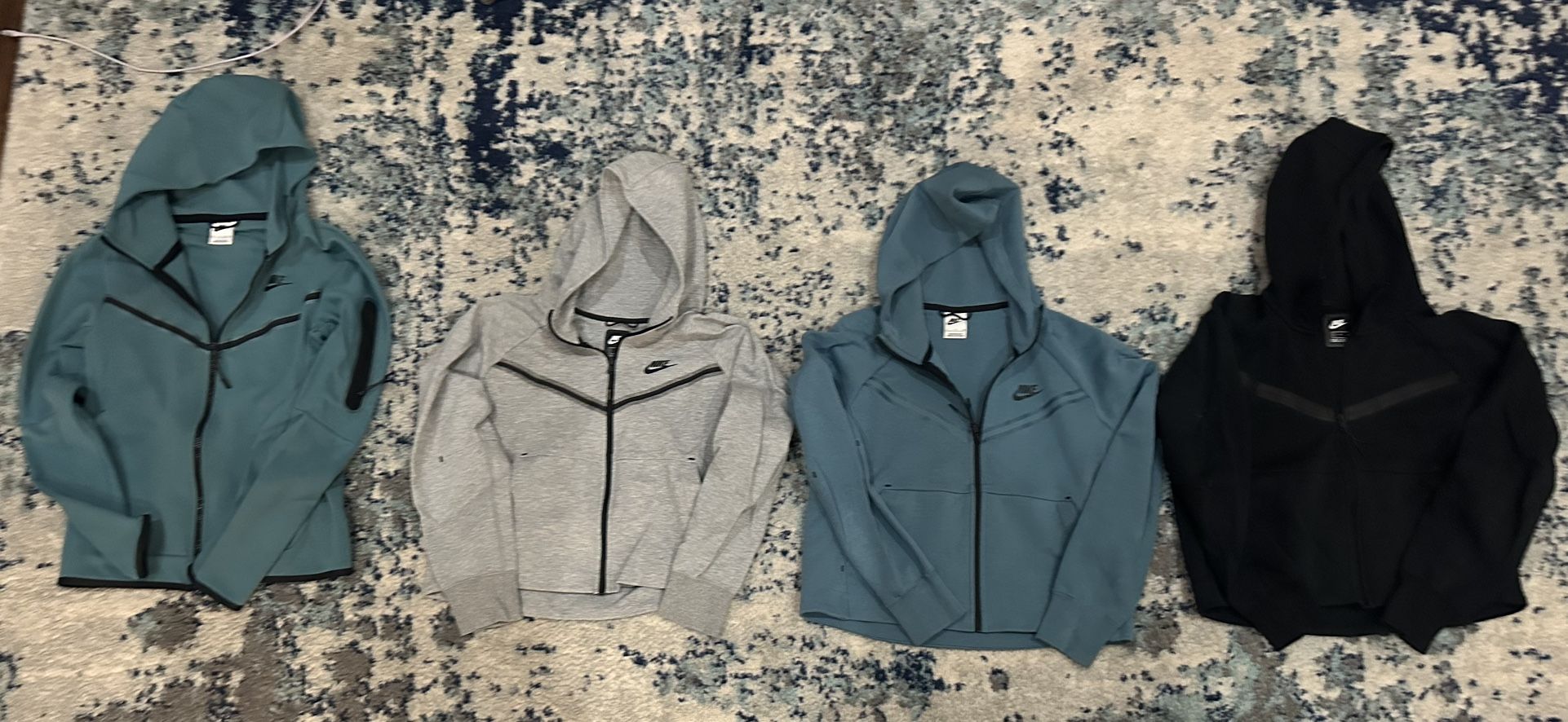 4 EXCELLENT condition Nike tech Women’s S Jackets