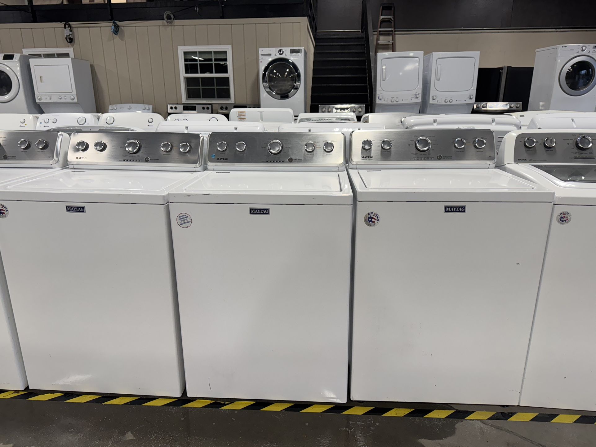 📍 Beautiful MAYTAG and WHIRPOOL washing machines