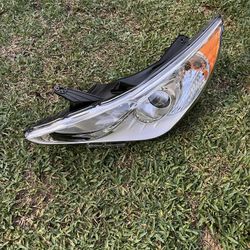 2011- 2014 HYUNDAI SONATA LEFT HEADLIGHT NEW OEM