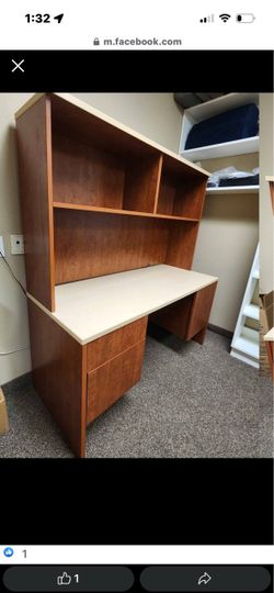 π₯οΈ Quality Wood Office Desk with Hutch β 3 Available!
