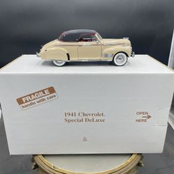 Danbury Mint 1941 Chevrolet Special Deluxe 1:24 Diecast-Cameo Cream-in Box 