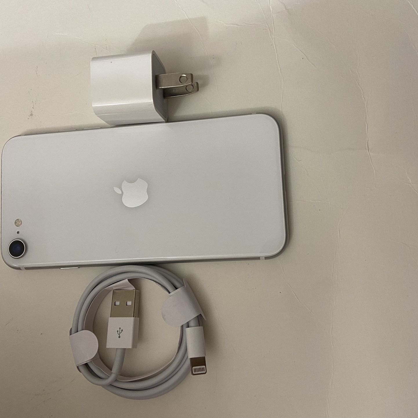 iPhone SE 2nd Gen 64 Gb Factory Unlocked (firm Price)