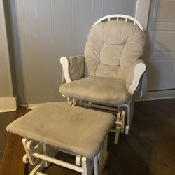 Rocking Chair With Foot Rest 