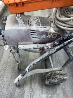 TITAN 440 paint sprayer