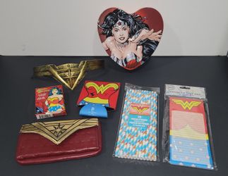 Wonder Woman Lot #22