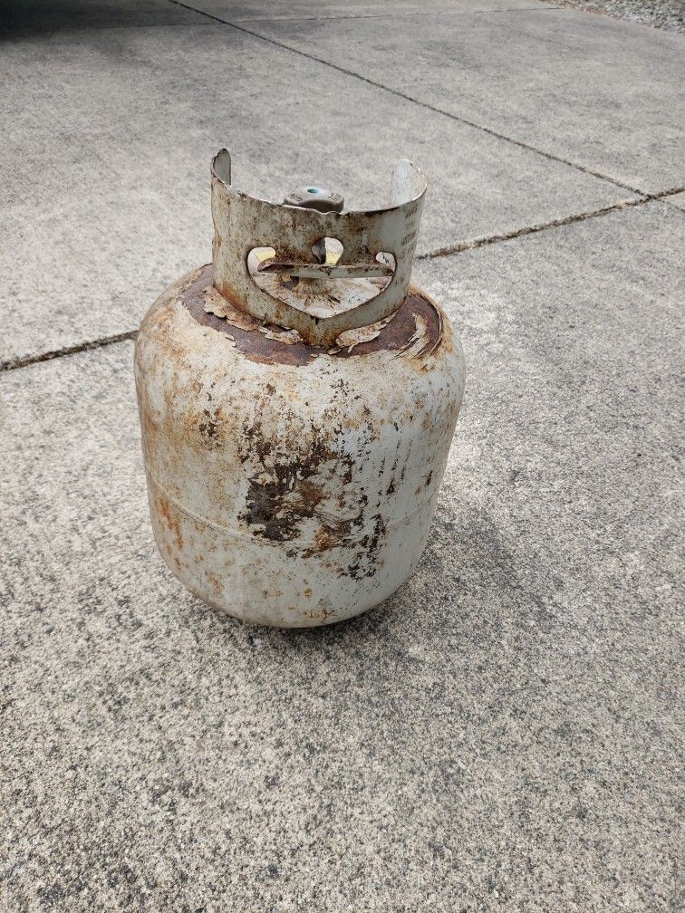 Out Of Date Propane Tank 20 Lb
