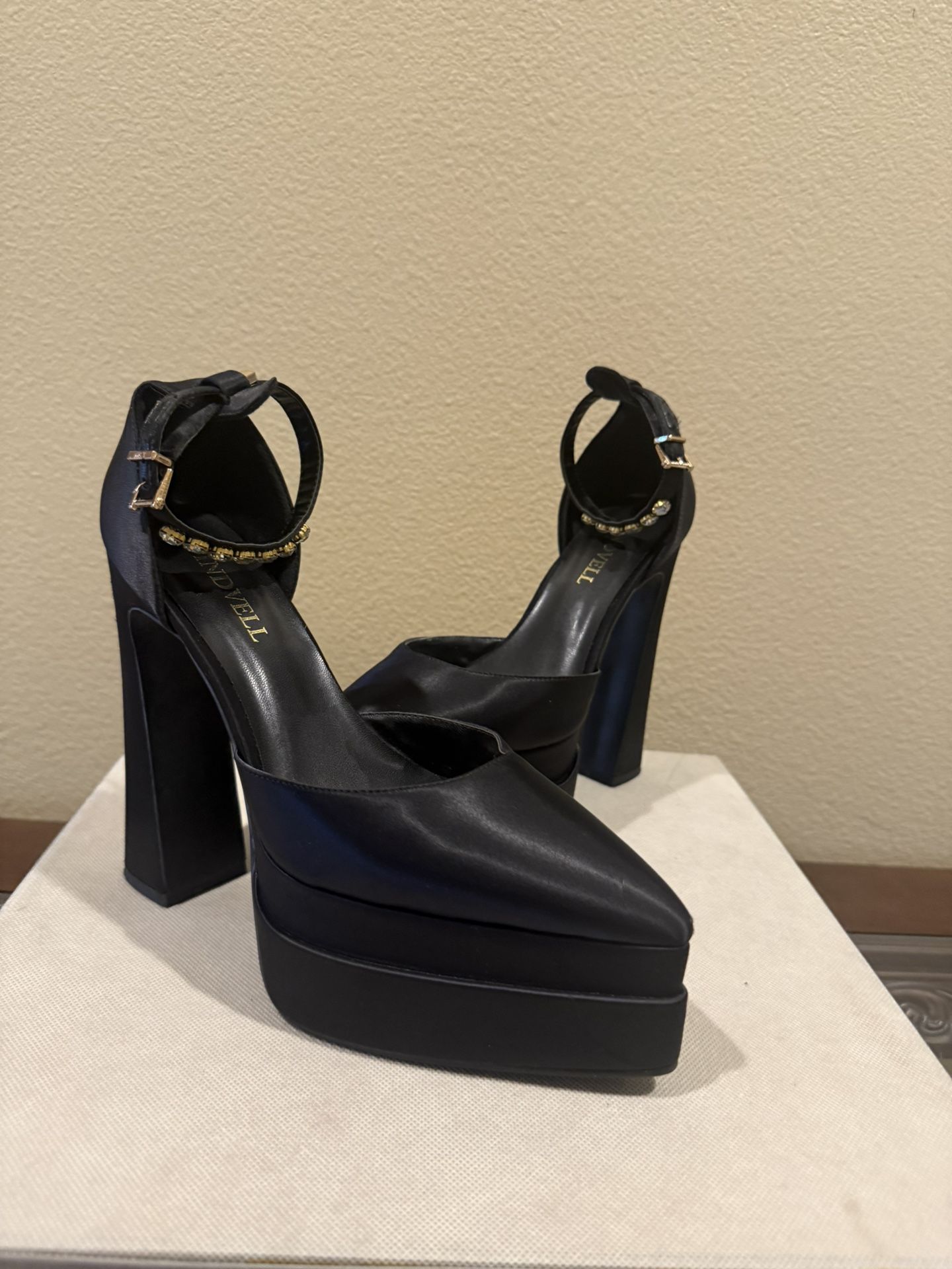 Findvell  Black Satin Platform Heels With Ankle Straps 