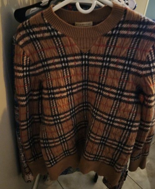 Burberry Sweater Size S Perfect Condition