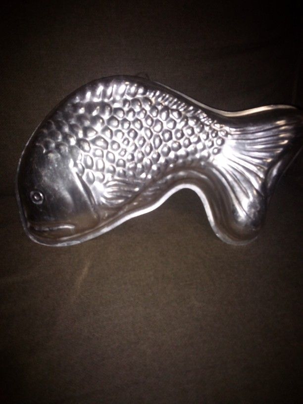 Vintage Aluminum Fish Mold
