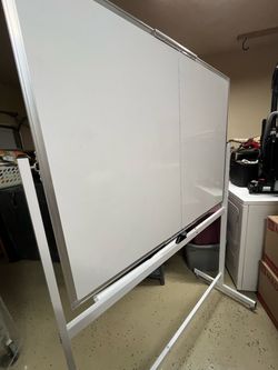 Whiteboard with rolling stand - light weight