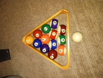 Billiard Ball Set with Triangle Rack