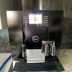 Jura-Giga-X8c-coffee Machine