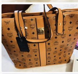 Large women’s tote ..