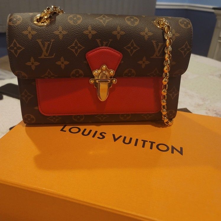 Louis Vuitton Monogram Canvas Victoire Chain Bag