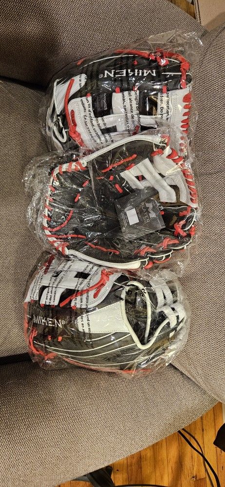 Softball And Baseball Gloves