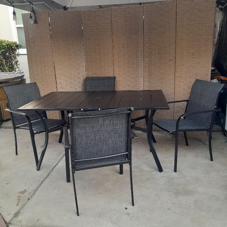 Outdoor Dining Set