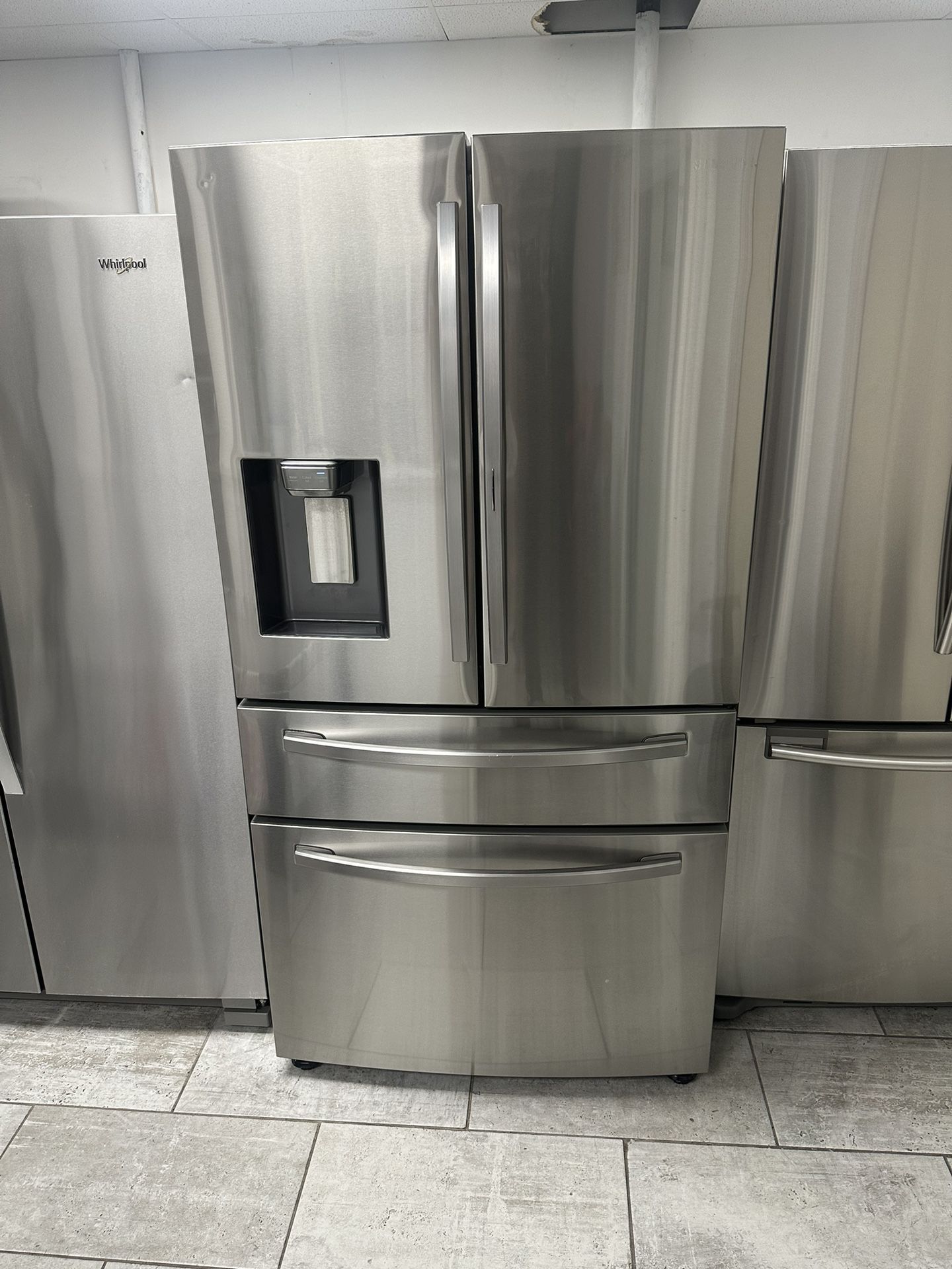 Samsung 36-inch Counter Depth 4 Doors French Door Refrigerator 22.4 Cu.ft FlexZone Drawer Twin Stainless Steel 