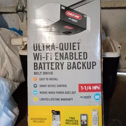 genie 1 and 1/4 wifi battery back up belt drive