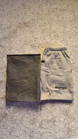 men's fear of god essential shorts DRK OATM in size L