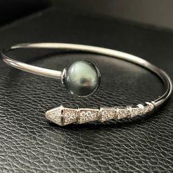 Sterling silver pearl bracelet
