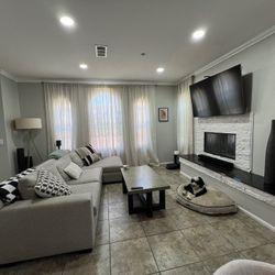 HD Buttercup Couch Right Chaise