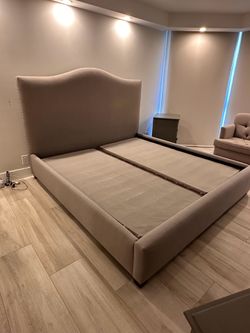Pottery Barn King Elliot Complete Bed Gray