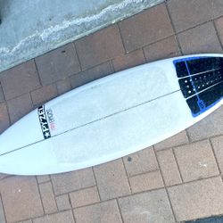 5’8” Pyzel mini ghost