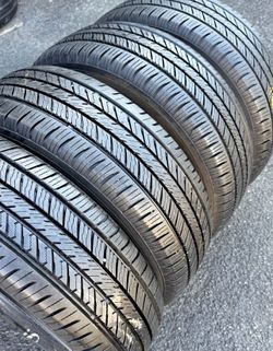 225 55 18 YOKOHAMA I sell this Seth of tires with 80% life the 4