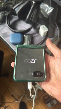 Razr plus 2024