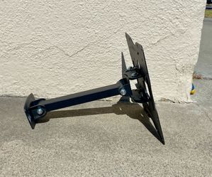 Armstrong Swivel/Tilt TV Wall Mount – 17” to 42”