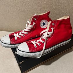 Converse Men’s Size 9