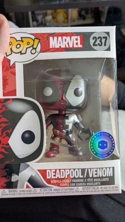 Deadpool / Venom Pop in the Box exclusive Funko Marvel