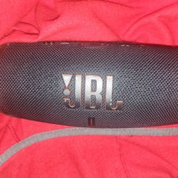 JBL Charge 5
