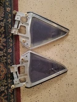 FORD MUSTANG QUARTER WINDOWS (67-68)