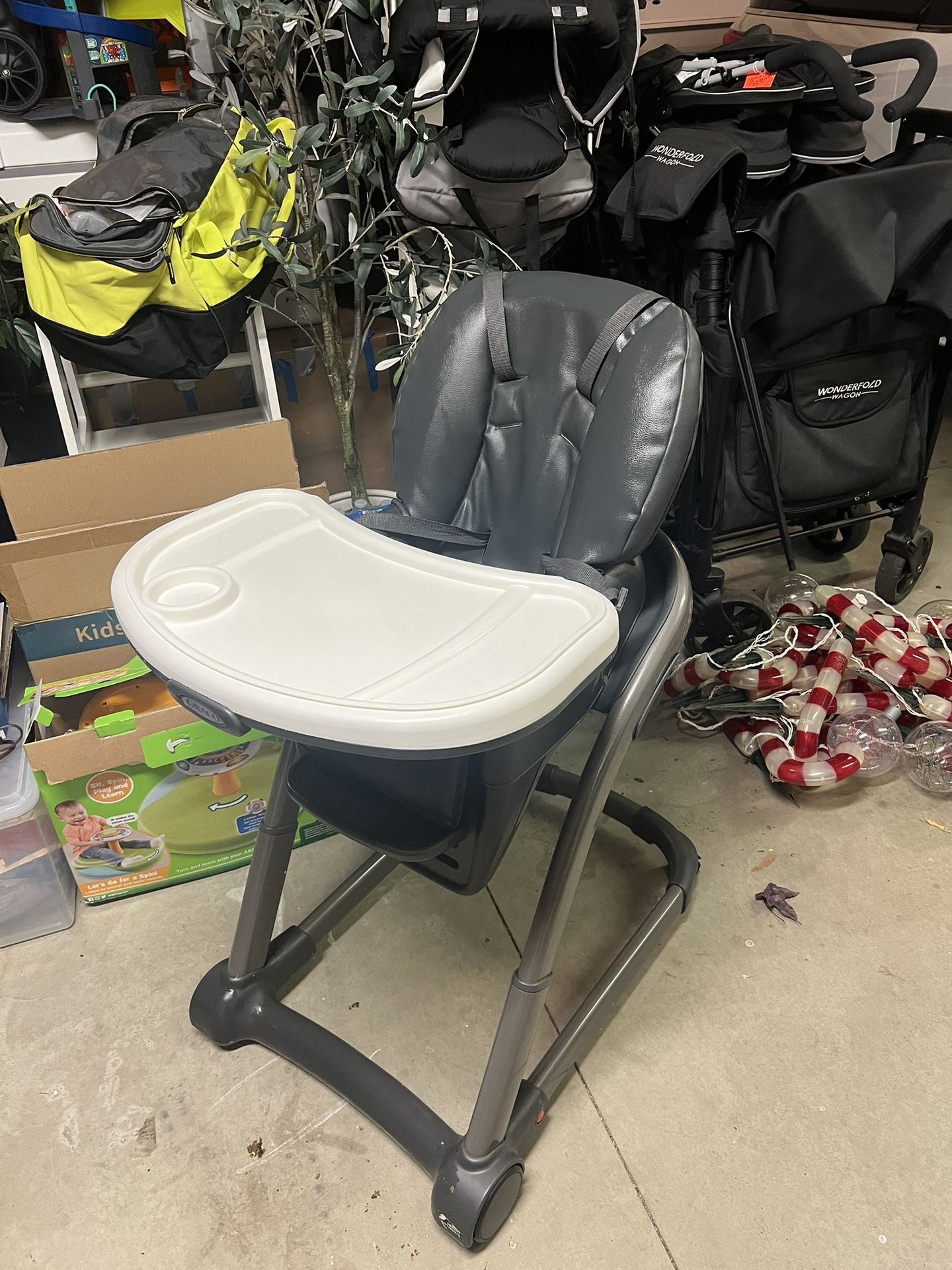Graco Blossom 6 in 1 Convertible High Chair, Redmond, Infant Highchair, Toddlers Booster & Convenient for Travel