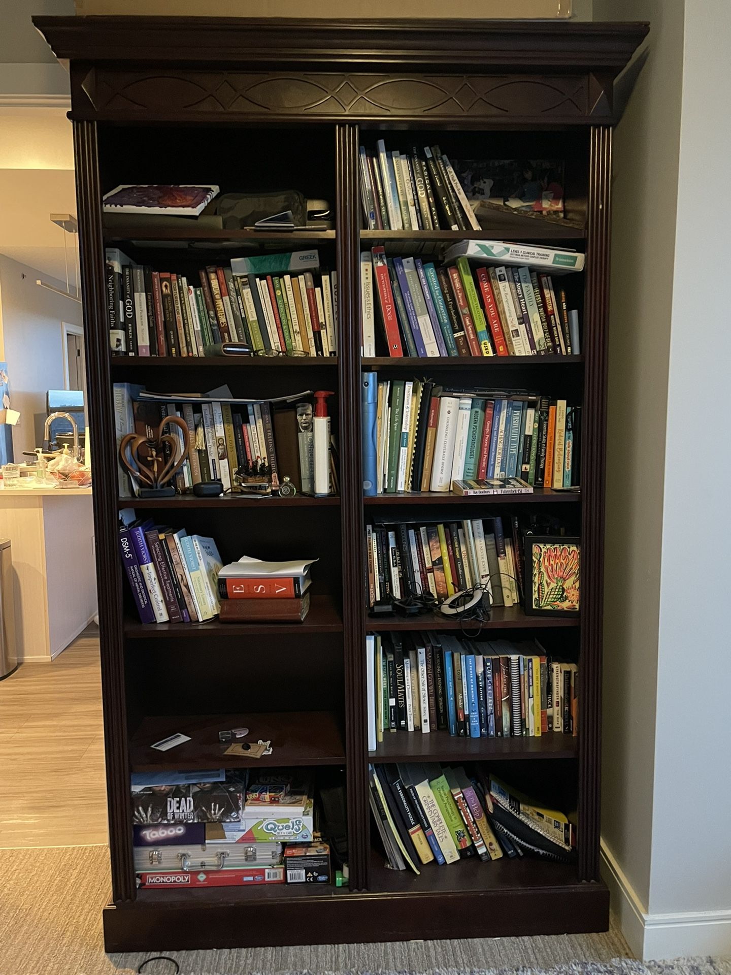 Mahagony Executive Bookshelf Bookcase for Sale in Denver, CO OfferUp