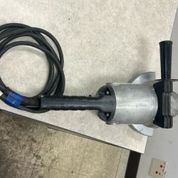 Makita GA7001L Angle Grinder