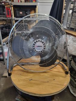 🌬️💨22in  Iron fan. 3 Speed. High  Fan🌬️💨

Heavy-Duty