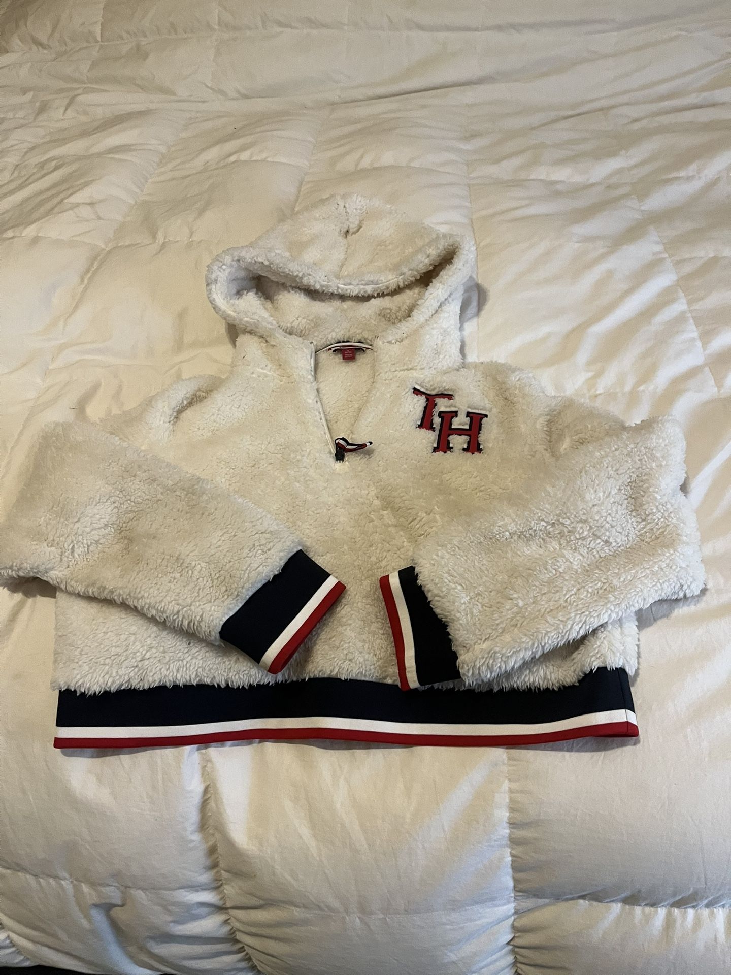 Woman’s Tommy Hilfiger Fleece Size Xl
