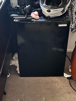 Insignia Mini-Fridge