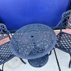 metal outdoor table chairs