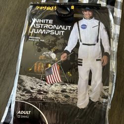 Astronaut Costume With Helmet Size Sm 