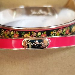 Vera Bradley Bangle Bracelet. Breast Cancer Awareness Vera Bradley Bangle Bracelet. Breast Cancer Awareness 