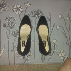 Nine West W8 Black Pump (NEW)